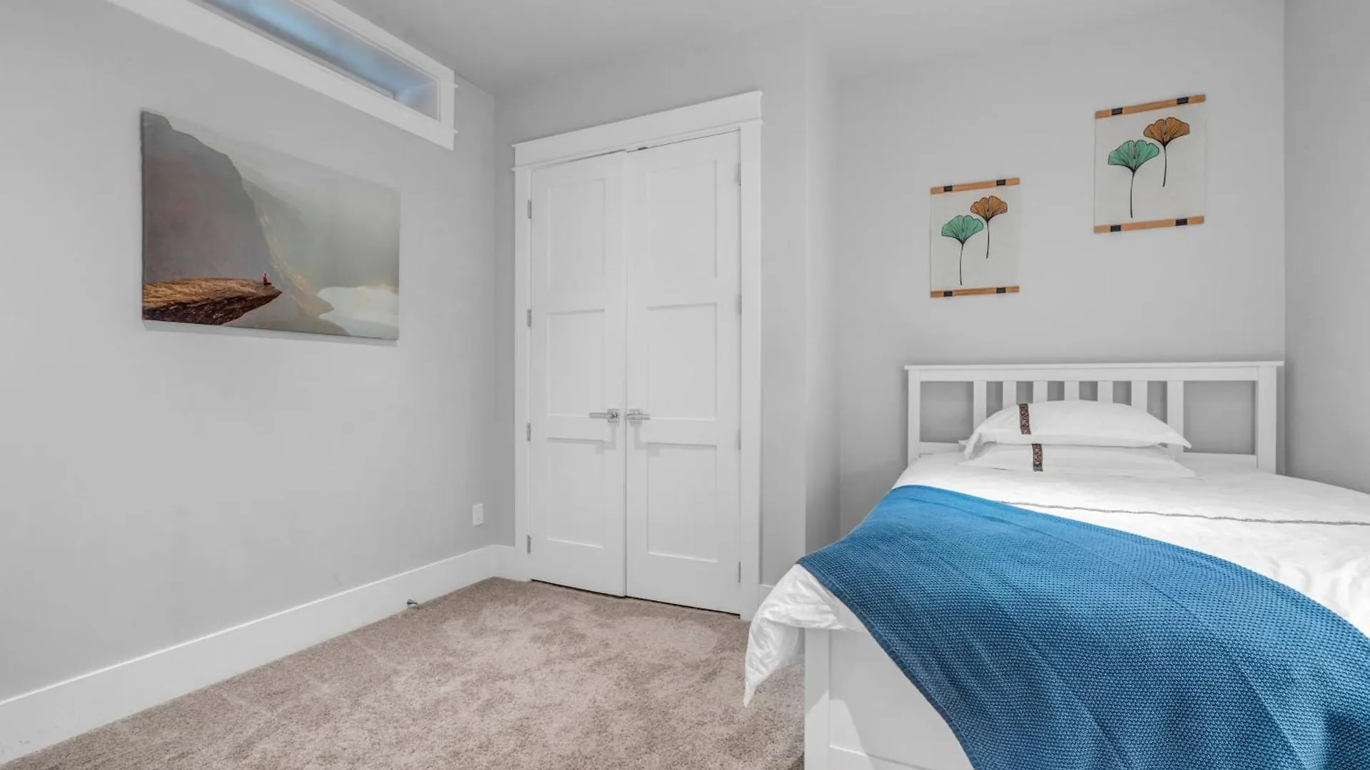 Vancouver West Cozy Retreat By Host Launch